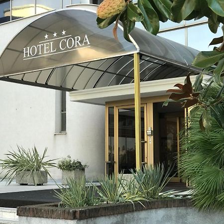 Hotel Cora คาราเต บริอันซา ภายนอก รูปภาพ