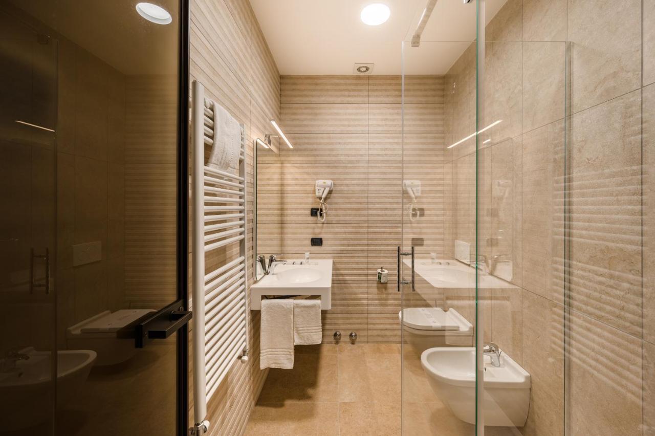 Hotel Cora คาราเต บริอันซา ภายนอก รูปภาพ