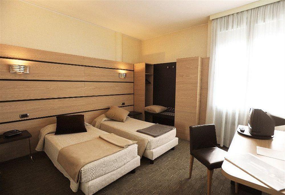 Hotel Cora คาราเต บริอันซา ภายนอก รูปภาพ